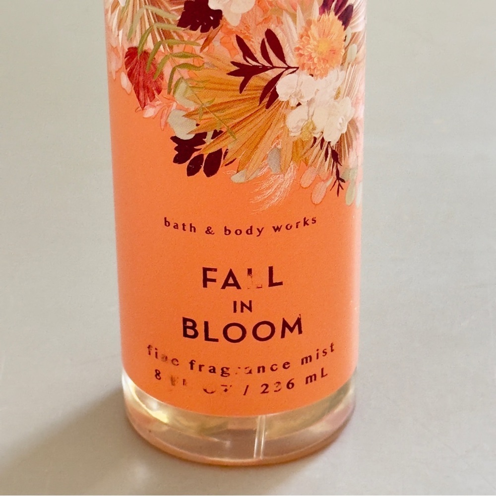 NEW Bath and Body Works Fall In Bloom 8oz Fine Fragrance Mist - Picture 2 of 5
